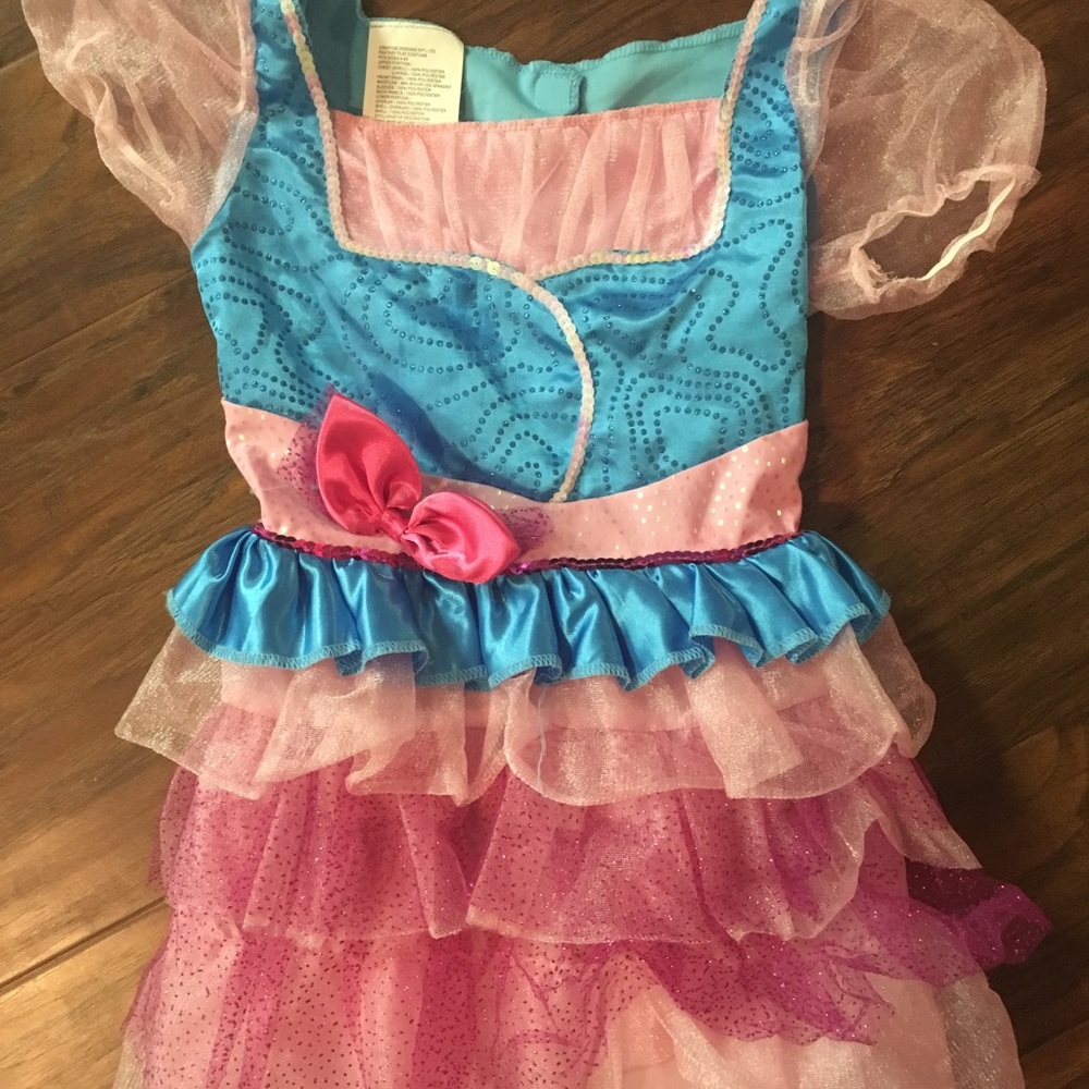 Dress up dress